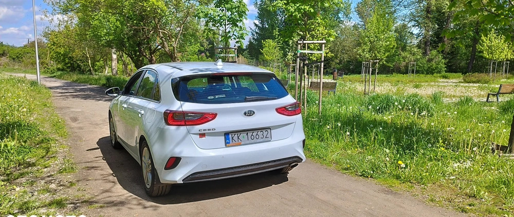 Kia Ceed cena 57000 przebieg: 150000, rok produkcji 2019 z Kraków małe 301